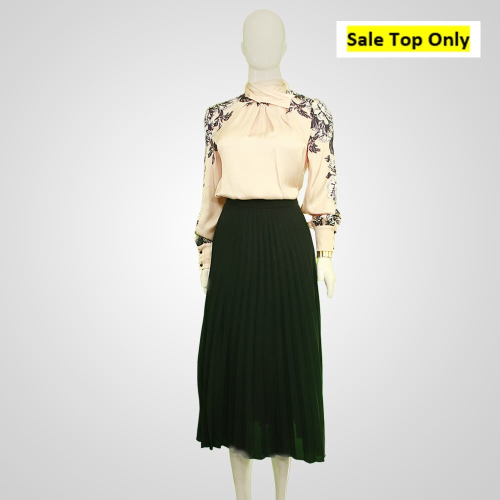 Boho-Chic '70s Vintage Inspired Floral Tie-Neck Blouse Top